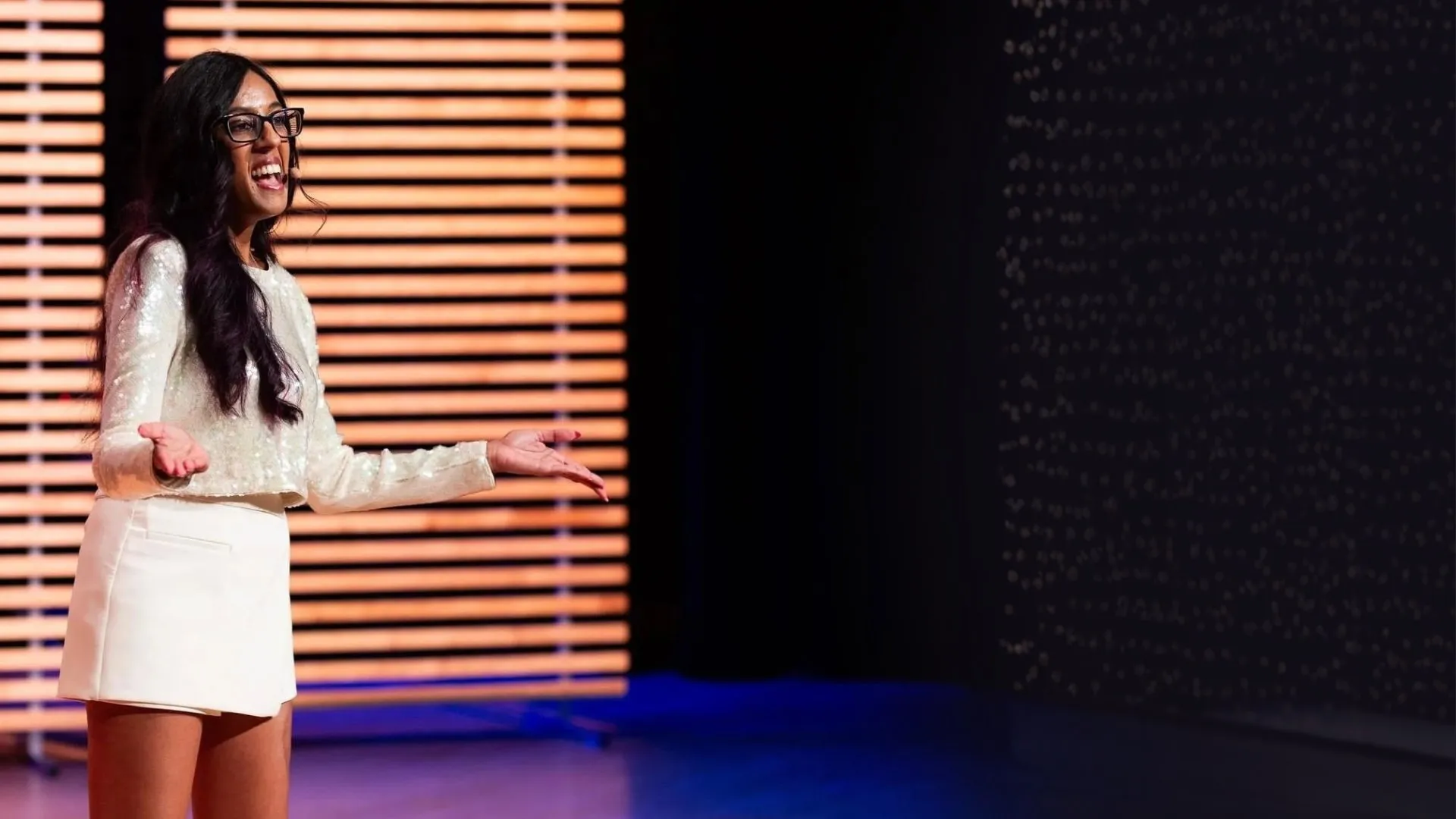 Lauren Pires speaking on stage